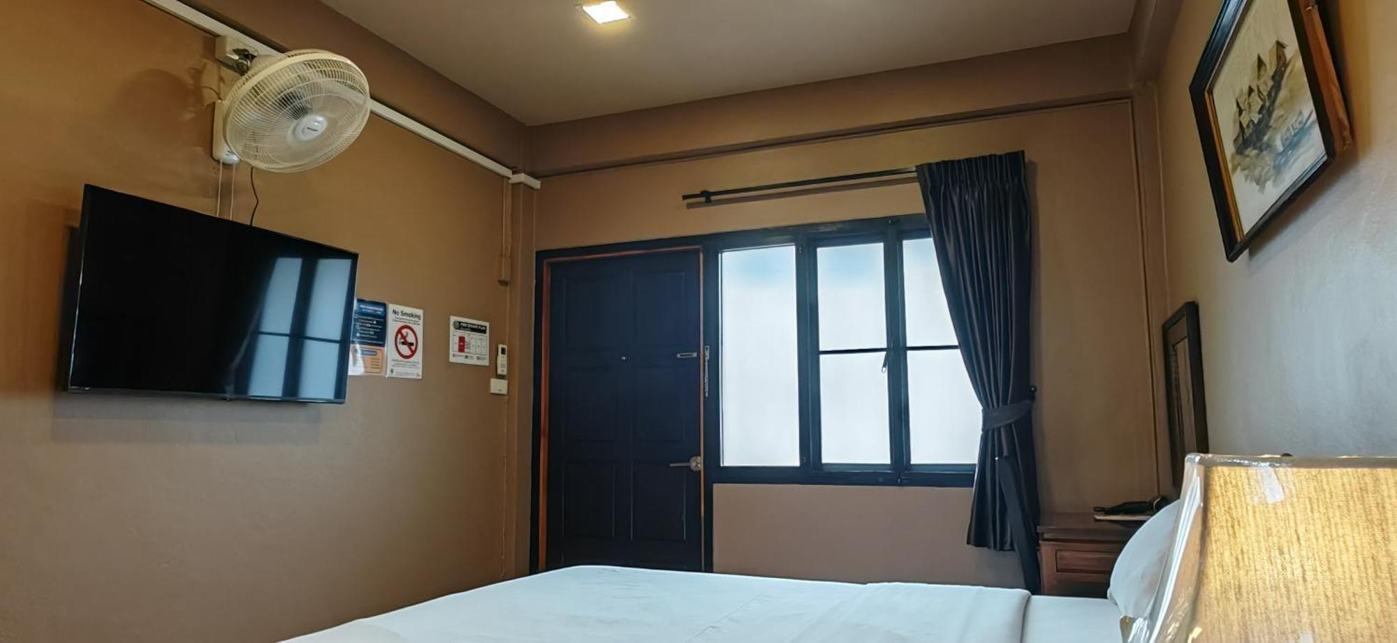 Hoh Guesthouse Chiang Mai Buitenkant foto